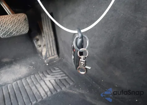 2017 Mercedes-Benz E 300 4Matic z USA, uszkodzony, nr VIN WDDZF4KB5HA110176